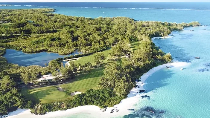 The Bay Club at Anahita