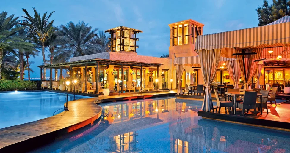 One & Only Royal Mirage Pool Restaurant mit Pool